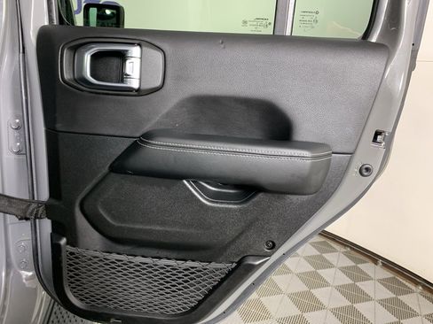 Used 2023 Jeep Gladiator Overland w/ LED Lighting Group image 35