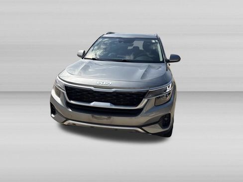 Used 2023 Kia Seltos S w/ Navigation Package AWD/4WD image 9