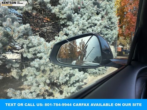 Used 2023 Tesla Model S image 23