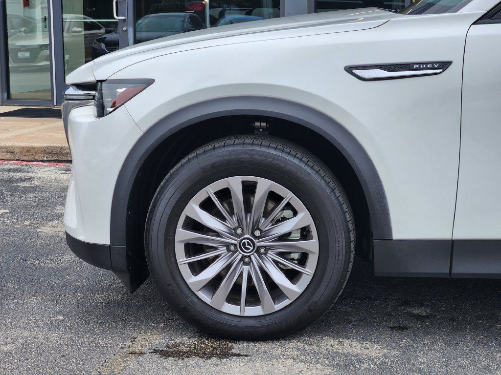 Used 2025 MAZDA CX-90 Plug-In Hybrid w/ Preferred AWD/4WD image 9