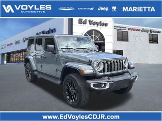 Used 2025 Jeep Wrangler Unlimited Sahara w/ Safety Group AWD/4WD video 1