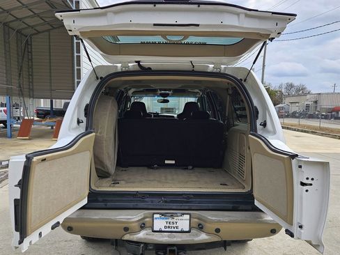 Used 2005 Ford Excursion Eddie Bauer image 12
