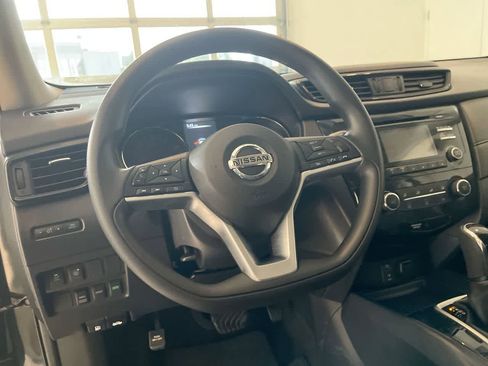 Used 2017 Nissan Rogue S AWD/4WD image 14
