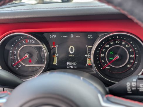 Used 2021 Jeep Wrangler Unlimited Rubicon image 18