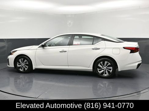 Used 2025 Nissan Altima 2.5 S FWD image 26
