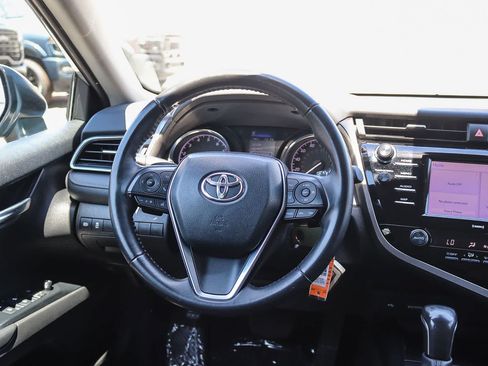 Used 2020 Toyota Camry SE FWD image 14