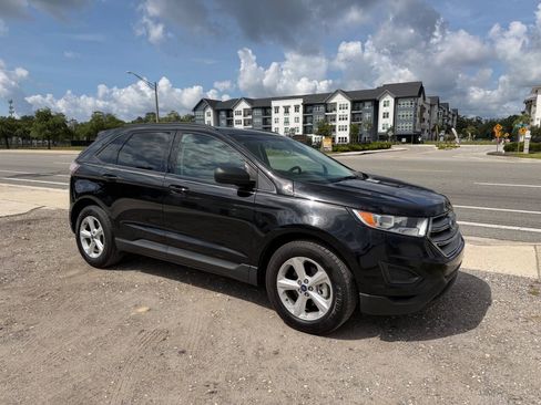 Used 2018 Ford Edge SE FWD image 5