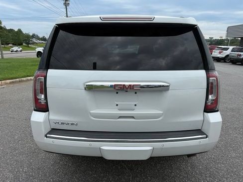 Used 2018 GMC Yukon Denali w/ Denali Ultimate Package AWD/4WD image 9