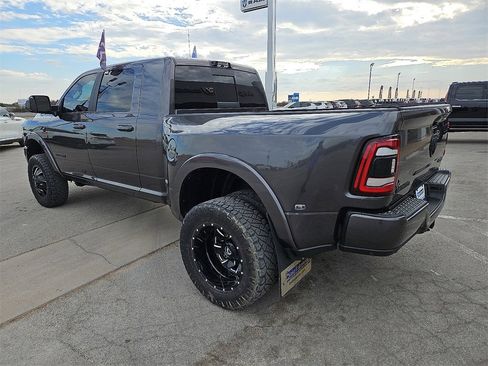 Used 2022 RAM 3500 Laramie w/ Night Edition image 4