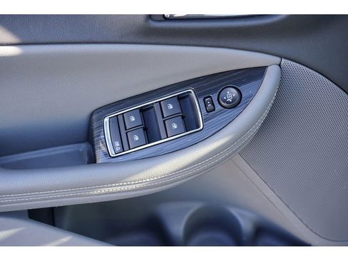 Used 2019 Chevrolet Impala LS image 17