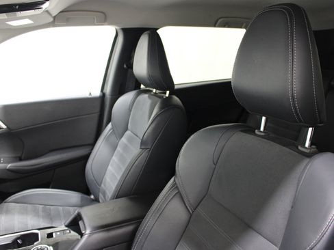 Used 2025 Mitsubishi Outlander SE AWD/4WD image 4