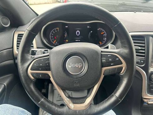 Used 2017 Jeep Grand Cherokee Laredo w/ Quick Order Package 23E AWD/4WD image 13