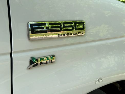 Used 2016 Ford E-350 and Econoline 350 Super Duty image 20