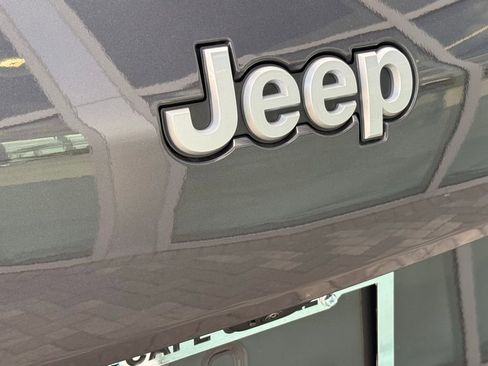 New 2026 Jeep Grand Cherokee L Limited w/ Luxury Tech Group II RWD image 35