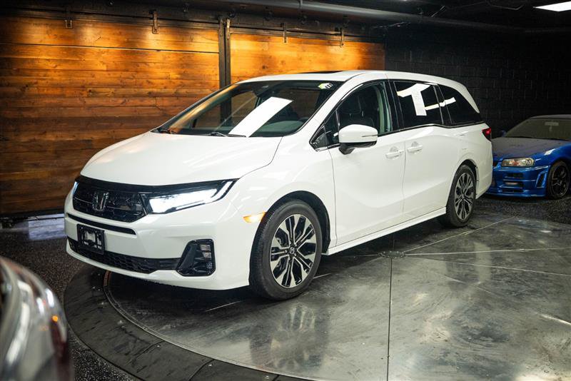 Used 2026 Honda Odyssey Elite image 2