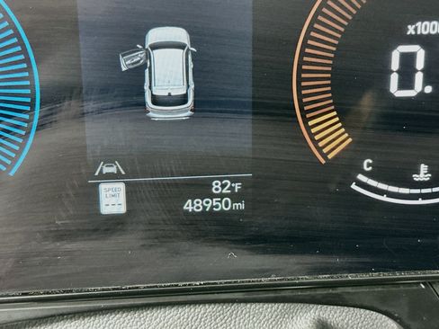 Used 2025 Hyundai Kona SEL FWD image 19
