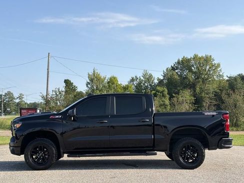 Used 2024 Chevrolet Silverado 1500 Custom Trail Boss AWD/4WD image 13
