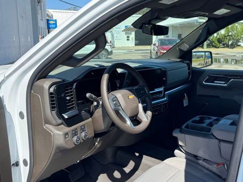New 2025 Chevrolet Silverado 1500 LT AWD/4WD image 12