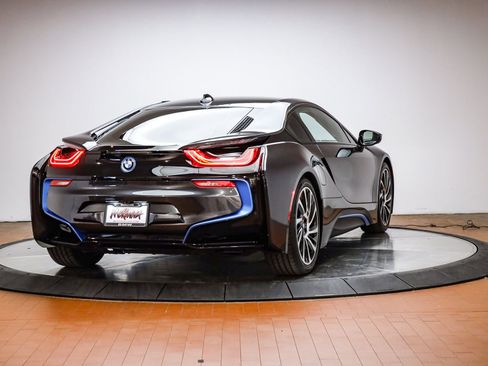 Used 2017 BMW i8 image 5