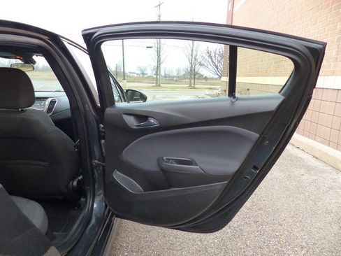 Used 2017 Chevrolet Cruze LT w/ Convenience Package image 37