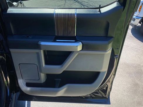 Used 2020 Ford F150 Lariat image 36