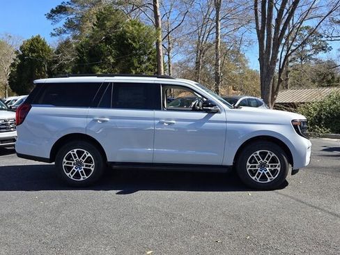 New 2026 Ford Expedition Active image 17