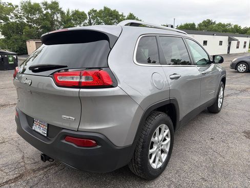 Used 2015 Jeep Cherokee Latitude w/ Cold Weather Group AWD/4WD image 6