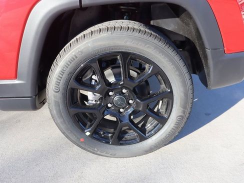 New 2026 Jeep Compass Latitude image 18