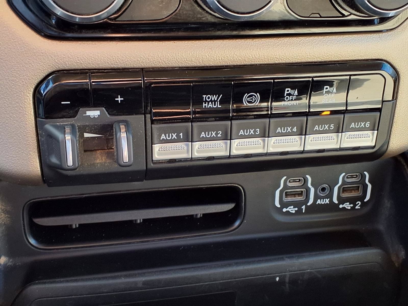 Used 2020 RAM 3500 Laramie AWD/4WD image 25