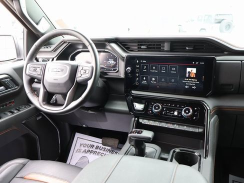 Used 2024 GMC Sierra 1500 AT4 w/ Technology Package image 13
