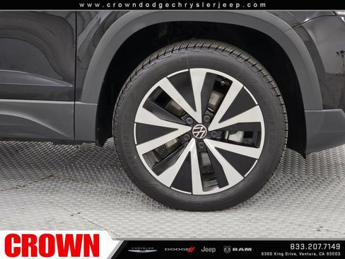 Used 2022 Volkswagen Taos SE FWD image 8