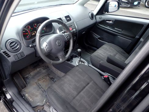 Used 2012 Suzuki SX4 AWD Hatchback image 9