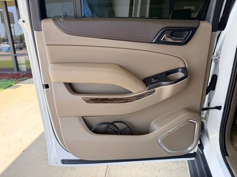 Used 2018 GMC Yukon XL SLT w/ HD Trailering Package RWD image 29