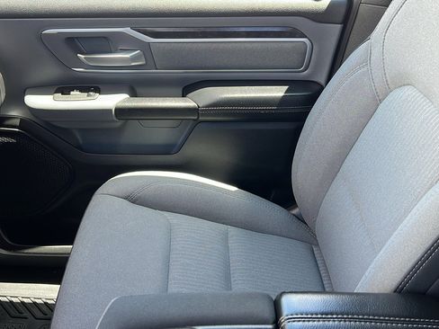 Used 2022 RAM 1500 Big Horn AWD/4WD image 18