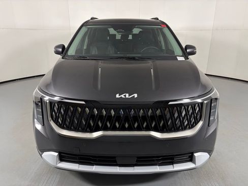 New 2026 Kia Carnival EX FWD image 3