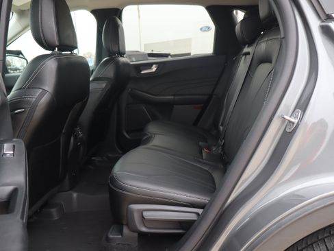 Used 2025 Ford Escape Platinum w/ Premium Technology Package image 10