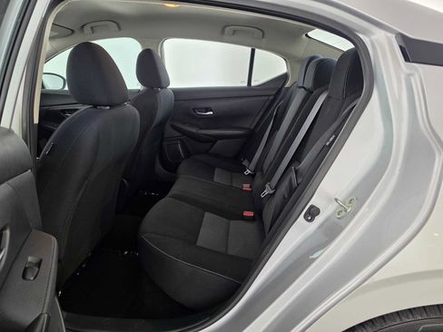Used 2021 Nissan Sentra SV FWD image 16