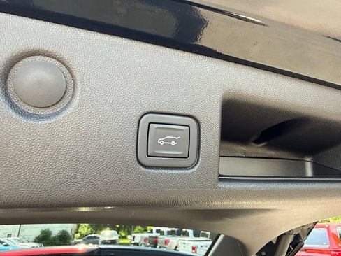 Used 2024 Chevrolet Equinox RS w/ RS Leather Package AWD/4WD image 13