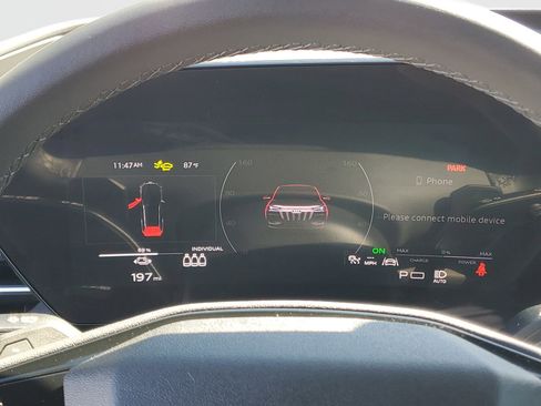 Used 2025 Audi Q6 e-tron Premium w/ Convenience Package image 25