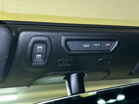 Used 2023 Jeep Wrangler Unlimited Rubicon w/ Cold Weather Group AWD/4WD image 29