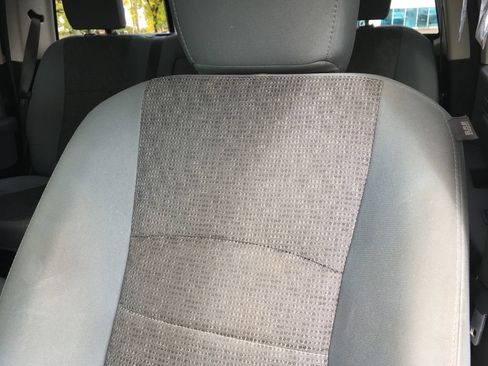 Used 2019 RAM 1500 Classic SLT w/ SLT Plus D←cor Group AWD/4WD image 23