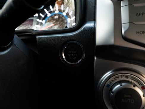 Used 2016 Toyota 4Runner Limited image 28