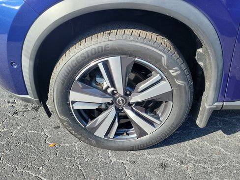 Certified 2023 Nissan Rogue SL w/ SL Premium Package FWD image 4