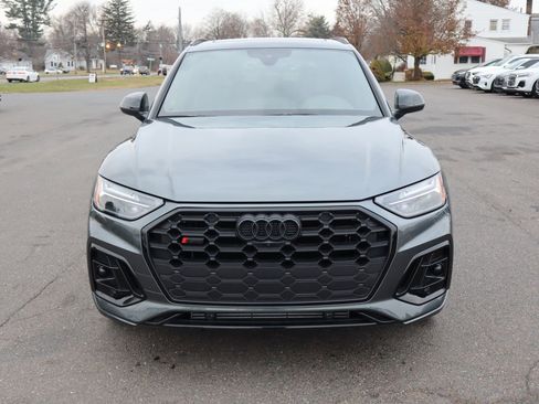 Used 2025 Audi SQ5 Premium Plus w/ Premium Plus Package image 2