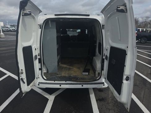 Used 2017 Nissan NV200 SV image 10