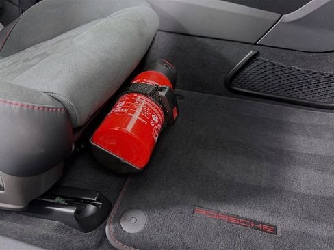 Certified 2025 Porsche 718 Cayman GTS RWD image 25