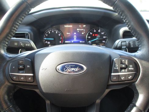 Used 2020 Ford Explorer XLT w/ Equipment Group 202A RWD image 9