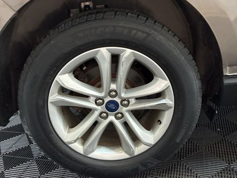 Used 2019 Ford Edge SEL w/ Equipment Group 201A AWD/4WD image 13