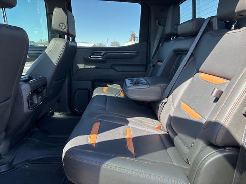 Used 2022 GMC Sierra 1500 AT4 w/ AT4 Premium Package image 39