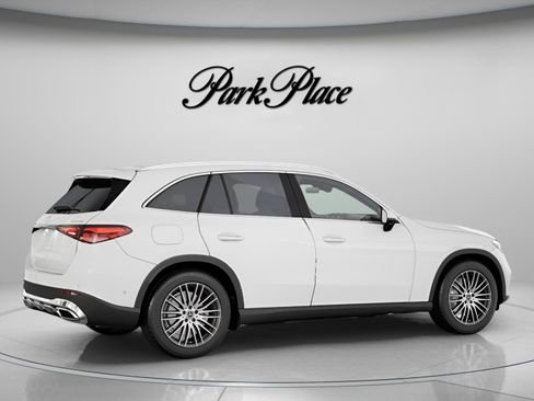 Used 2026 Mercedes-Benz GLC 300 image 23
